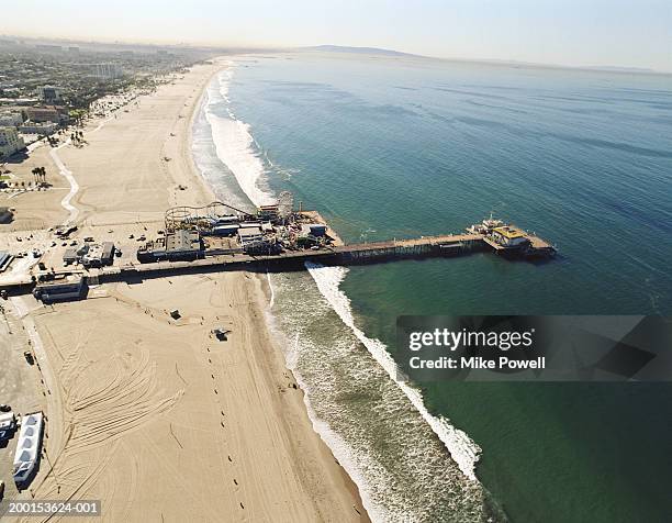 usa, california, santa mónica, vista aérea del muelle de santa monica - playa de santa mónica fotografías e imágenes de stock