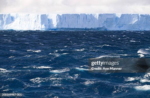 antarctic peninsula, weddell sea, tabular icebergs - weddell sea stockfoto's en -beelden