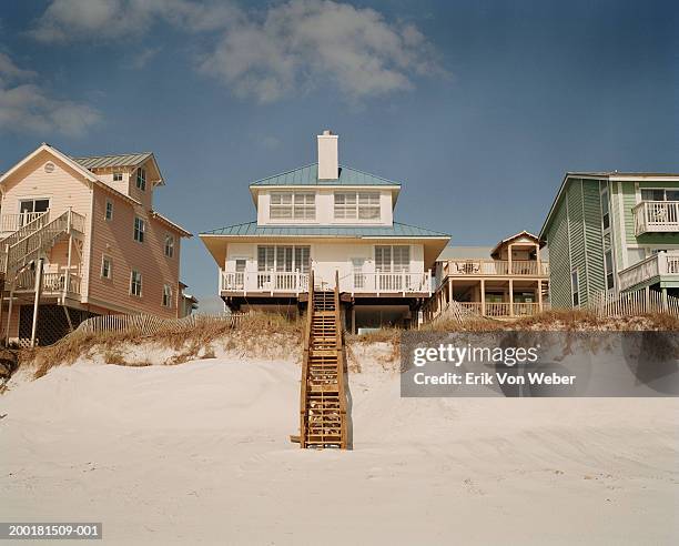 beachfront home exteriors - florida beach stockfoto's en -beelden