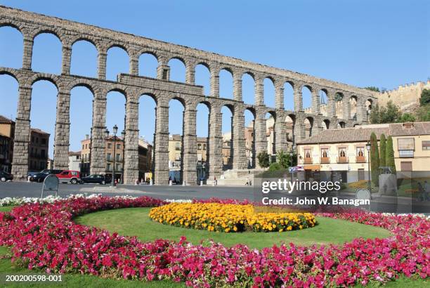 spain, castilla y leon, segovia, roman aqueduct - segovia 個照片及圖片檔