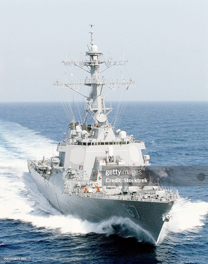 USS Cole guided missile destroyer at sea off Puerto Rico, Aug 2001