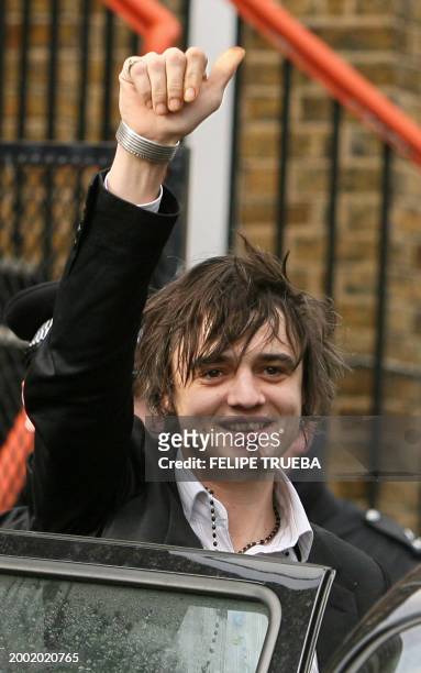 British rock star Pete Doherty gives the the thumbs up as he leaves Ealing Magistartes Court in west London, 08 February 2006. Doherty, the former...