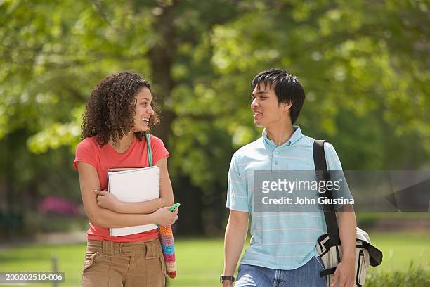 university students talking on campus - summer university day 2 foto e immagini stock