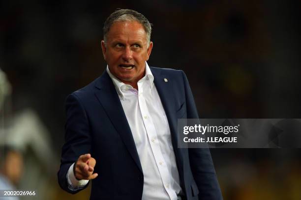 Head coach Jan Jonsson of Sanfrecce Hiroshima looks on during the J.League J1 match between Vegalta Sendai and Sanfrecce Hiroshima at Yurtec Stadium...