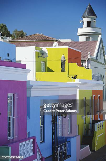 south africa, cape town, bo kaap, brightly coloured houses - cape town bo kaap stock pictures, royalty-free photos & images