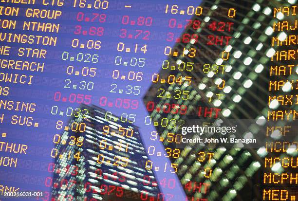 skyscraper and financial data (digital composite) - pantalla de comercio fotografías e imágenes de stock