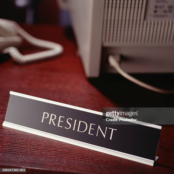 president sign on desk - boss nameplate stock pictures, royalty-free photos & images