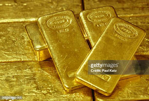 gold ingots, (close-up) - gold bars stock pictures, royalty-free photos & images