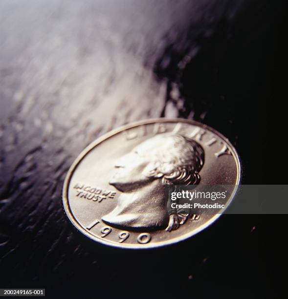 quarter coin, (close-up) - quarter foto e immagini stock