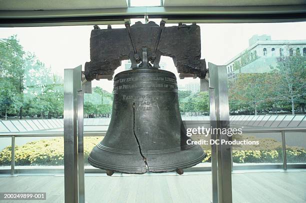 liberty bell, philadelphia, pa, usa - liberty bell stock pictures, royalty-free photos & images