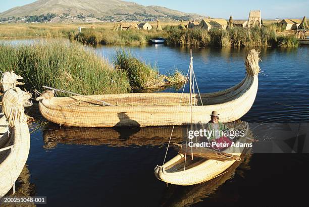 Titicaca Reed Raft Lake Titicaca Photos and Premium High Res Pictures - Getty Images