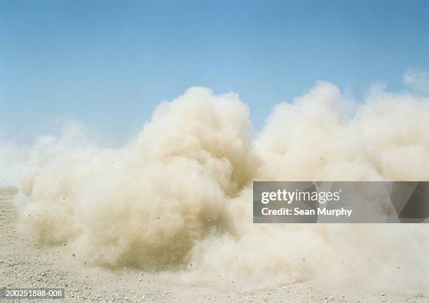 dust cloud - staub stock-fotos und bilder