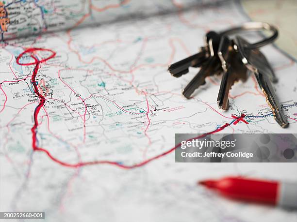 route highlighted in red on road map (digital enhancement) - road map stock pictures, royalty-free photos & images