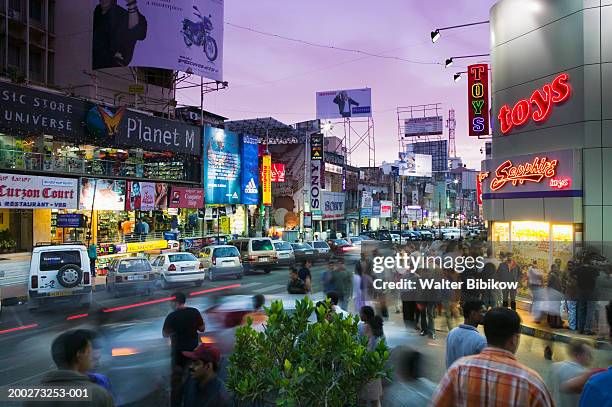 india, karnataka, bangalore, brigade road, dusk (long exposure) - bangalore fotografías e imágenes de stock