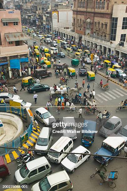 india, delhi, old delhi, traffic on chandni chowk, elevated view - chandni chowk imagens e fotografias de stock