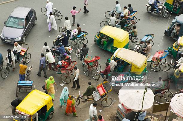 india, delhi, old delhi, traffic on chandi chowk, elevated view - chandni chowk imagens e fotografias de stock