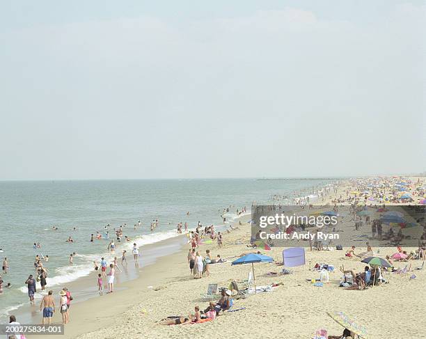 usa, virginia, virginia beach, crowd of people, elevated view - virginia beach stock pictures, royalty-free photos & images