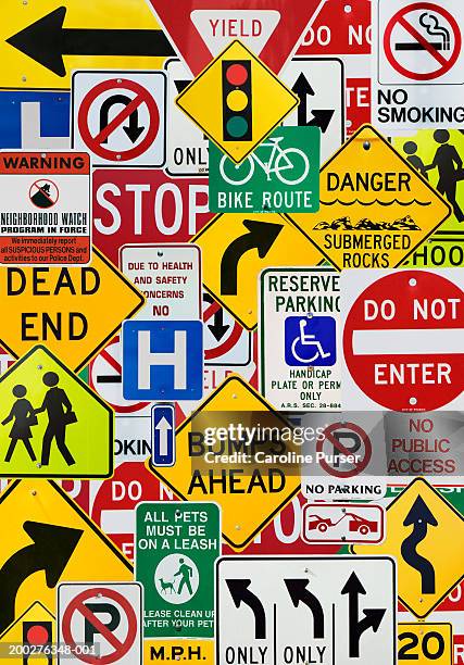 Multiple Choice Sign Traffic Signs Multiple Fotografías e imágenes de stock - Getty Images
