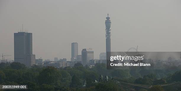 england, view of london cityscape from primrose hill - london pollution stockfoto's en -beelden