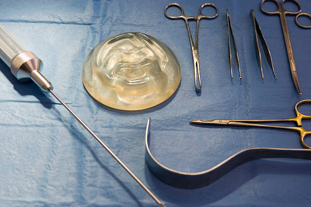 plastic surgery instruments - plastic surgery fotografías e imágenes de stock
