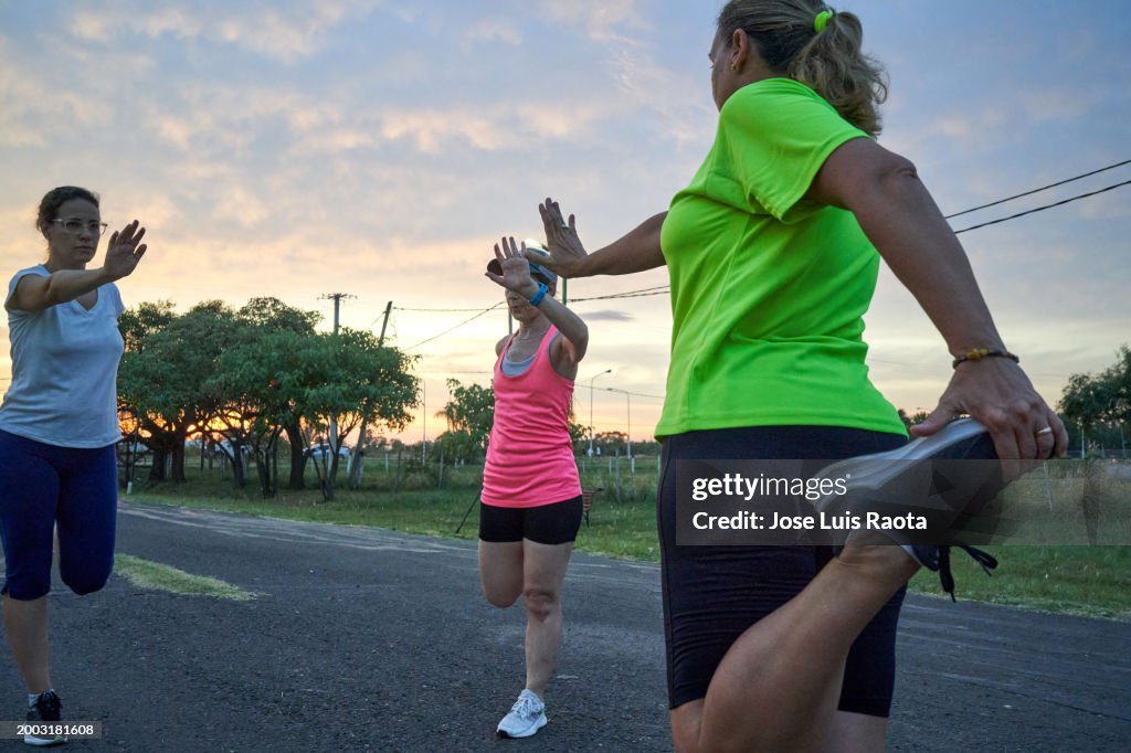 People doing power fitness exercise
