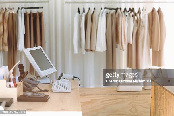 laundry room - clothing store imagens e fotografias de stock