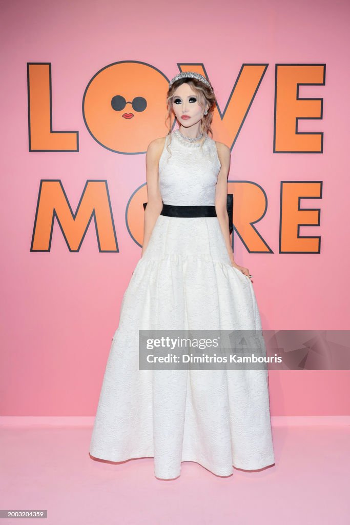 Alice + olivia by Stacey Bendet Fall 2024 Presentation