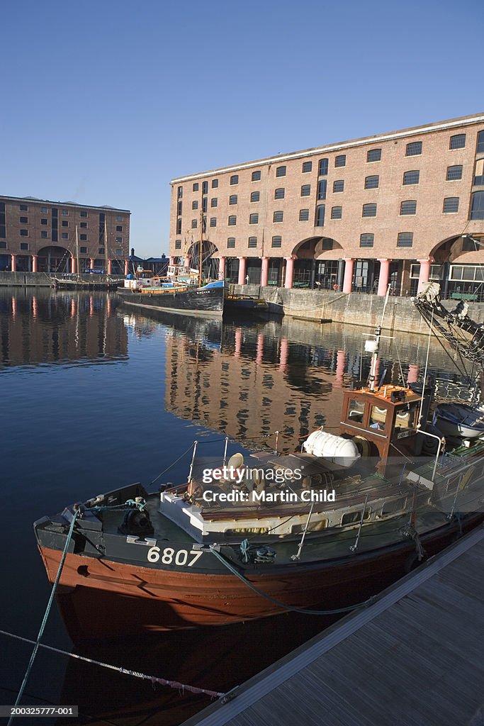 England, Liverpool, docklands, boats moored in Albert Dock