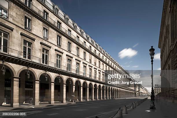 france, paris, rue de rivoli - de paris stock pictures, royalty-free photos & images