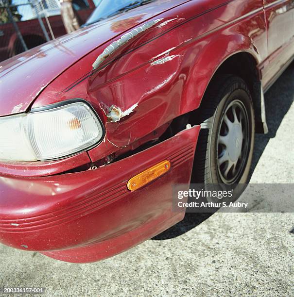 42 102 Voiture Abimee Stock Photos, HighRes Pictures, and Images