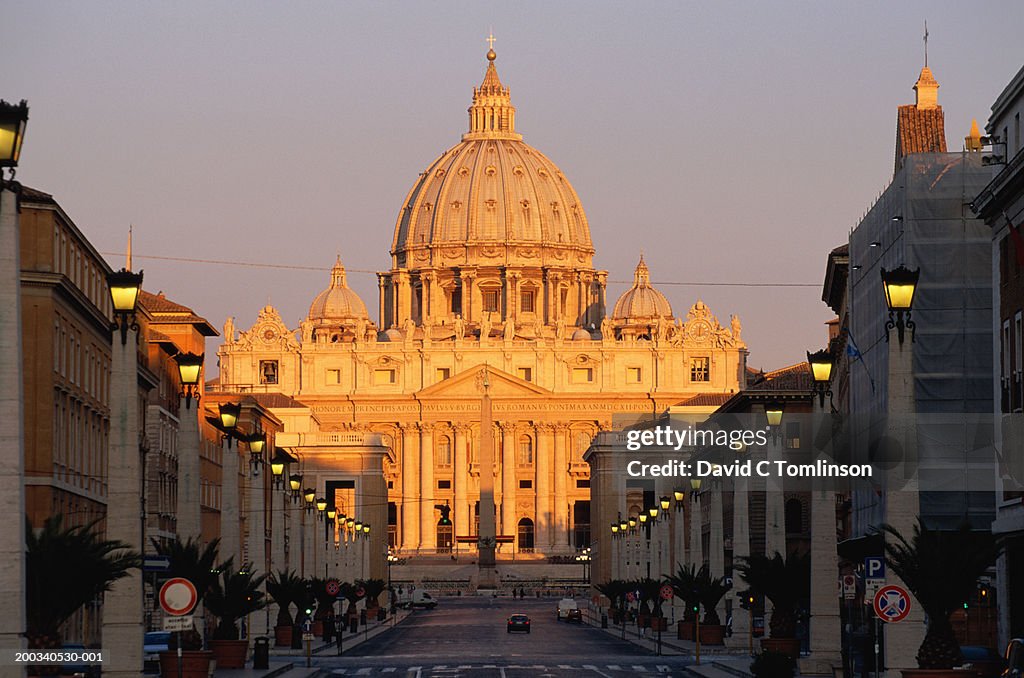 Italy, Lazio, Rome, Vatican City, Via della Conciliazione at sunrise