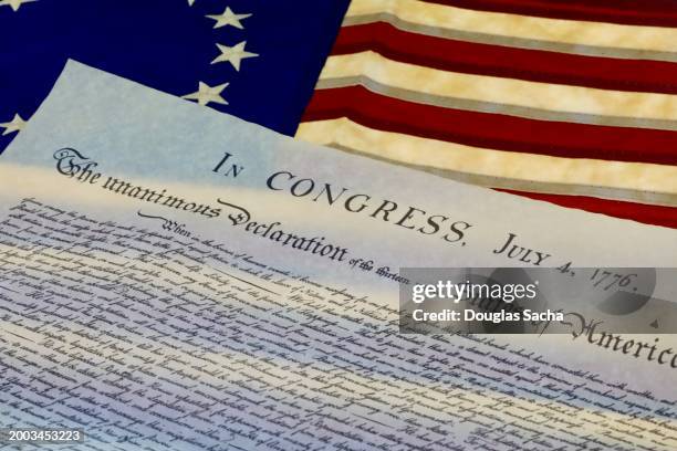 usa flag - declaration of independence - pennsylvania colony flag 個照片及圖片檔