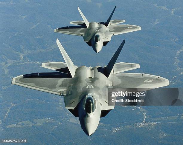 two f-15's in flight - avion f 15 photos et images de collection