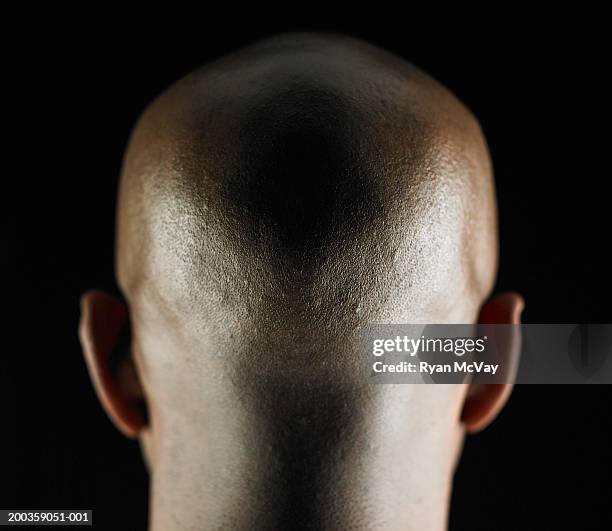 bald man, rear view, close-up - queda de cabelo imagens e fotografias de stock