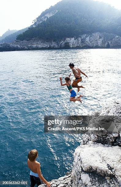 Cliffs Baby Rides Kids Cliff Jumping Photos and Premium High Res Pictures - Getty Images