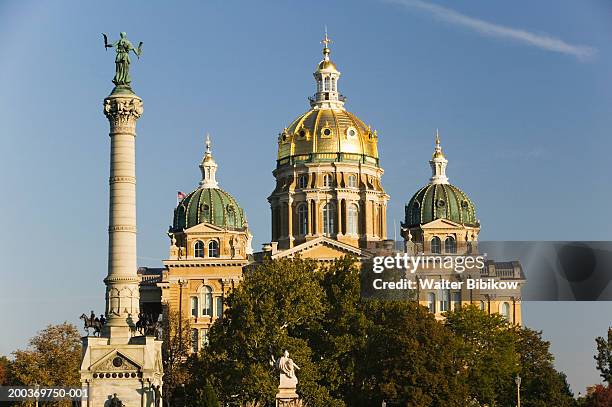 usa, iowa, des moines, state capitol - des moines capitol stock pictures, royalty-free photos & images