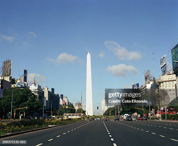 argentina, buenos aires, plaza de la republica, obelisk - obelisk stockfoto's en -beelden