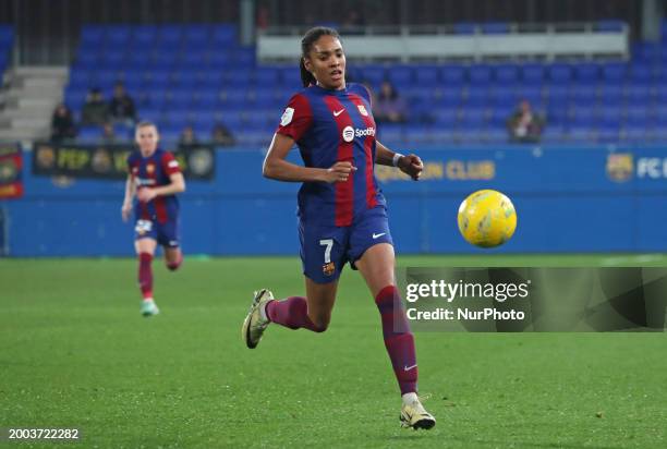 Salma Paralluelo is playing in the match between FC Barcelona and Levante UD for week 14 of the Liga F at the Johan Cruyff Stadium in Barcelona,...