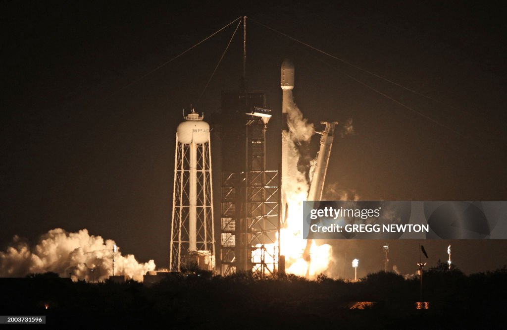 TOPSHOT-US-SPACE-MOON-INTUITIVE-MACHINES