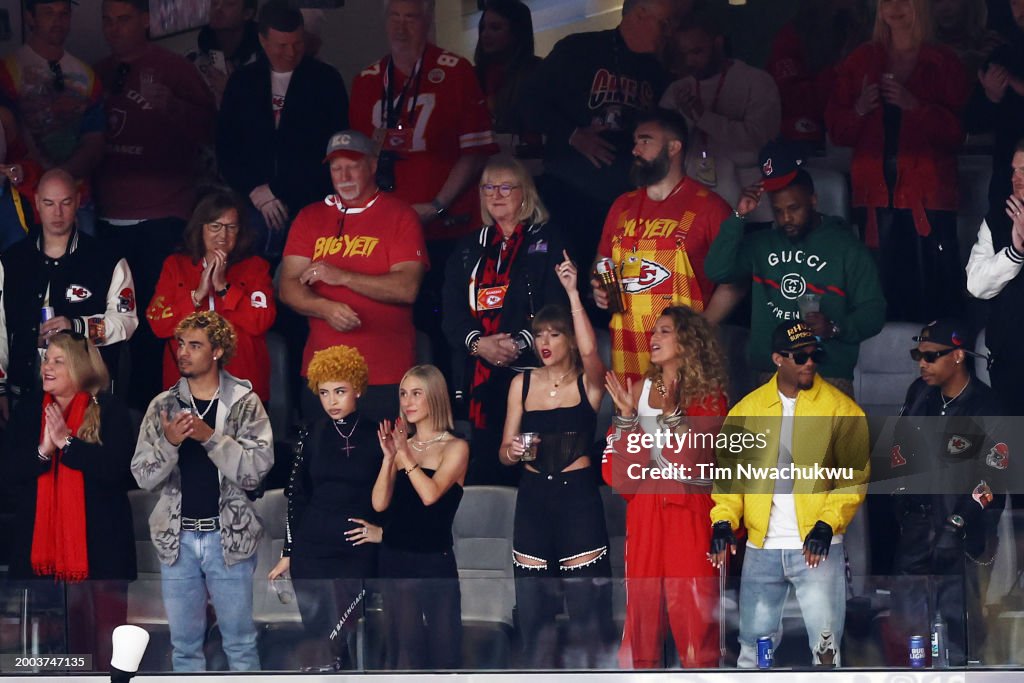 Ed Kelce, Donna Kelce, Jason Kelce, rapper Ice Spice, Singer Taylor