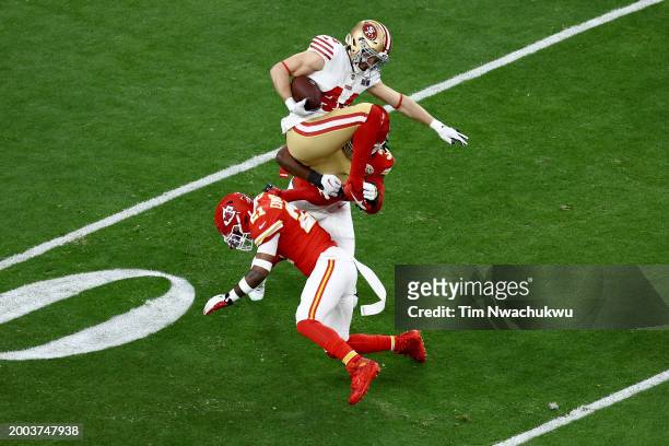 Kyle Juszczyk of the San Francisco 49ers catches a pass in the first quarter against the Kansas City Chiefs during Super Bowl LVIII at Allegiant...