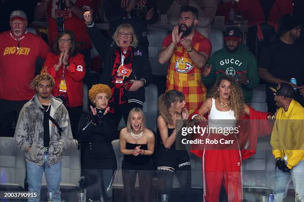 Chiets Rapper Rapper Ice Spice, Donna Kelce, Ashley Avignone, NFL player Jason ...