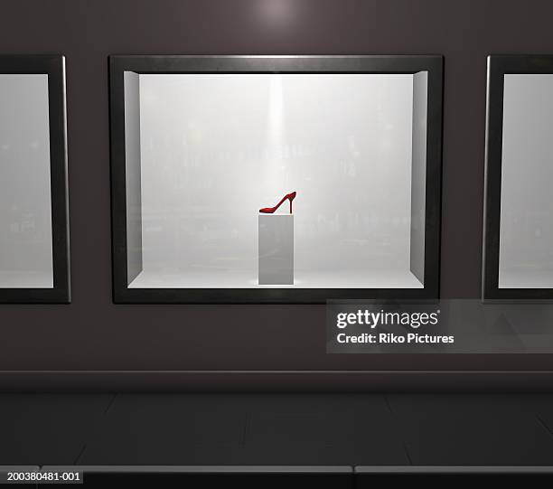 red highheel in shop window (digital) - ショーウィンドウ ストックフォトと画像