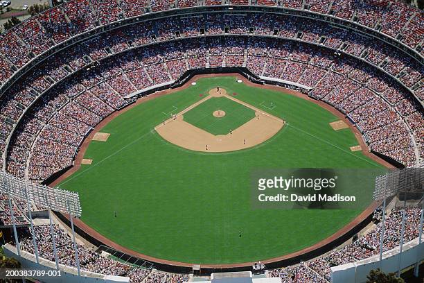 baseball stadium during game, aerial view - baseball game stadium stockfoto's en -beelden