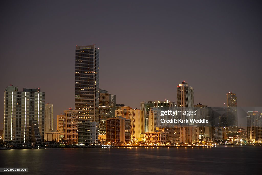 USA, Florida, Miami, city skyline, dusk