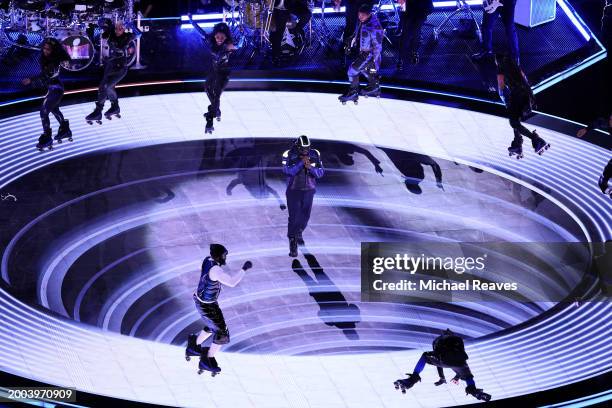 Am Perform 120 William R Usher Stock Photos, High-Res Pictures, and Images - Getty ...