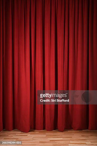 red curtain on stage - stage with red curtain stock pictures, royalty-free photos & images