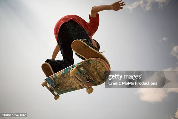 man on skateboard - skateboard 個照片及圖片檔