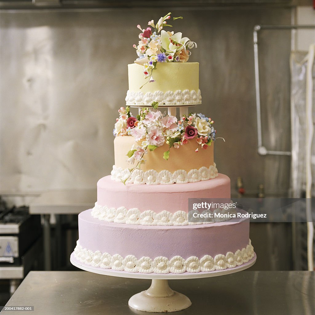 4 layer wedding cake