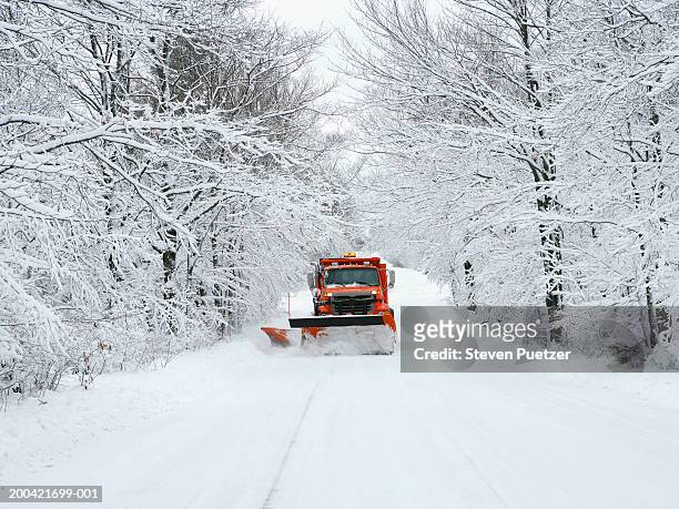 usa, wisconsin, door county, snow plow driving down road - snowplow 個照片及圖片檔
